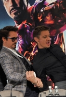  Tom Hiddleston, Robert Downey Jr and Jeremy Renner