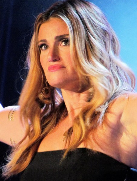 Idina Menzel Tour Review Idina Menzel Tour Review