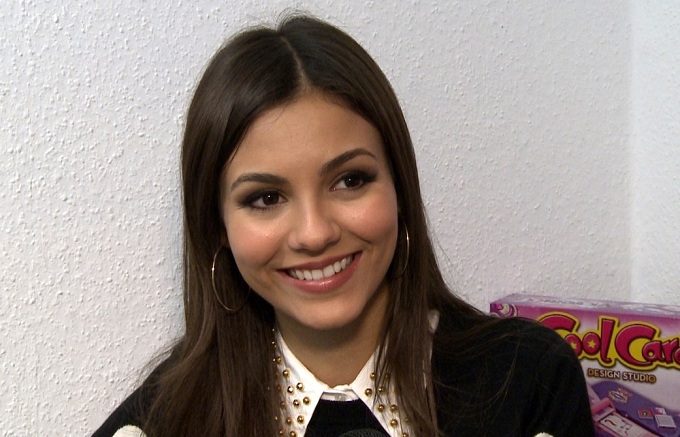 Victoria Justice as Tori Vega  Victoria justice hair, Victoria justice  victorious, Victoria justice