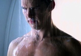 benedic cumberbatch star trek into darkness shower scene