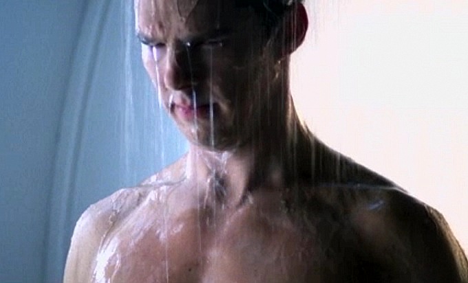 benedic-cumberbatch-star-trek-into-darkness-shower-scene.jpg