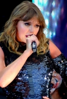 taylor-swift-reputation-tour-38